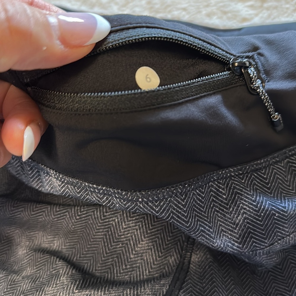 Speed Up, low rise Lululemon Shorts - Picture 3 of 6